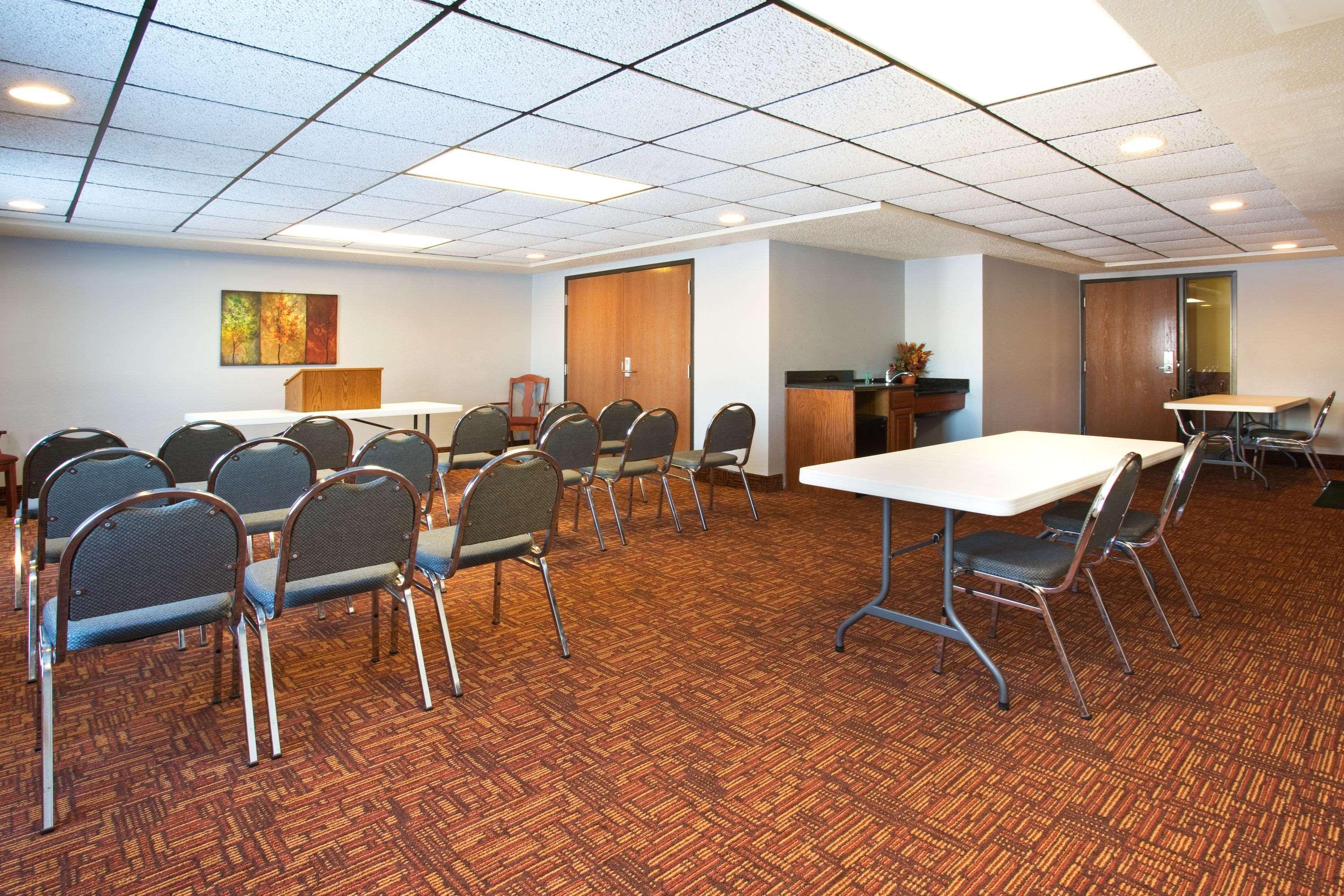 Americinn By Wyndham New London Bagian luar foto